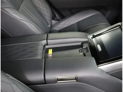 2023 Lexus LX600 EXECUTIVE Sonic Quartz 4 Seater for export from Japan