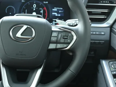 2025 Lexus GX550 Version L 4WD for export from Japan