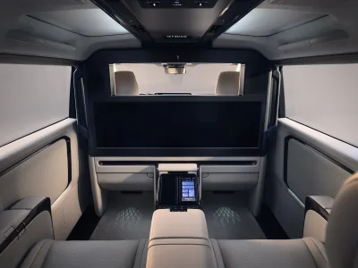 2025 All-New Lexus LM Unique "Luxury Mover" LM350/500 (No.J0810) for export from Japan
