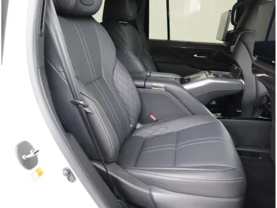 2023 Lexus LX600 EXECUTIVE Sonic Quartz 4 Seater for export from Japan