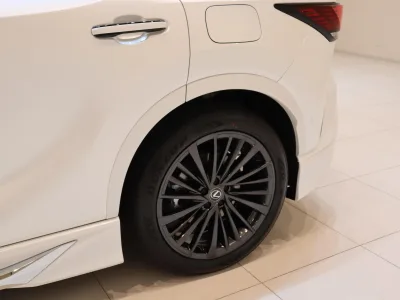 2025 Lexus RX 450h Plus Version L 4WD - The Ultimate Hybrid SUV Experience! (No.961024) for export from Japan