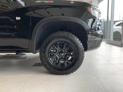 2025 Chevrolet Silverado 4x4 ZR2 (No.109936) for export from Japan