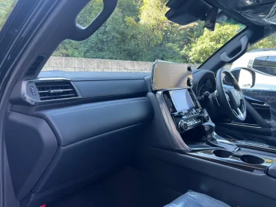 2025 Lexus LX 600 4WD - Ultimate Luxury & Power in Black (No.J0961017) for export from Japan
