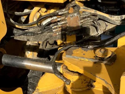 2007 CAT Wheel loader Type 966H Wheel Loader for export from Japan
