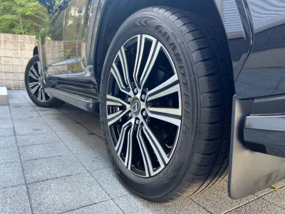 2025 Lexus LX 600 4WD - Ultimate Luxury & Power in Black (No.J0961017) for export from Japan
