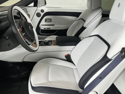 2025 Rolls-Royce Spectre Base Grade (No.960989) for export from Japan
