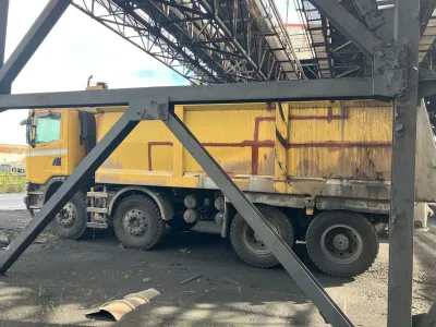 SCANIA G460 DUMPER TRUCK 8X4 18 CUBE (No.106866) for export from Japan