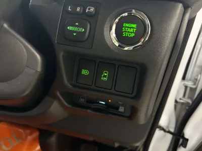 2025 Toyota Hiace Commuter Diesel Turbo 10 seater (No.960931) for export from Japan