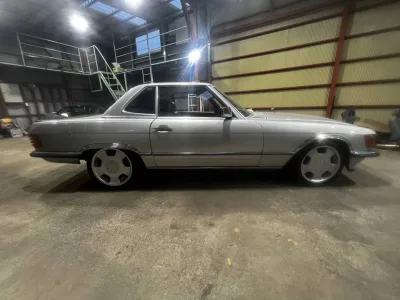 Mercedes-Benz 560SL Coupe (No.J0909) for export from Japan