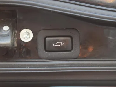 2018 Toyota Land Cruiser Sahara 4.4L Diesel 4WD – Black for export from Japan