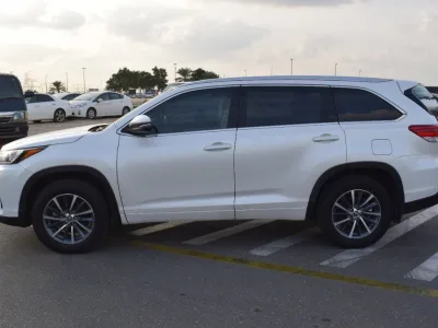 2019 Toyota kluger push start (No.830771) for export from Japan