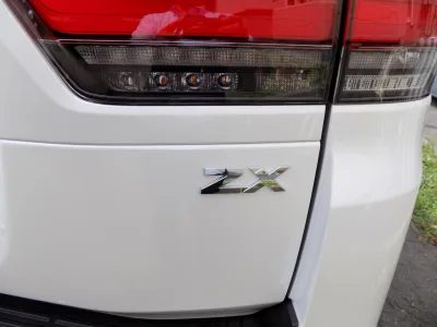 2025 TOYOTA LAND CRUISER 300 7SEATER 3.5 ZX 4WD With Modelista body kit(No.960825) for export from Japan