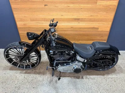 2025 Harley-Davidson Breakout 117 for export from Japan
