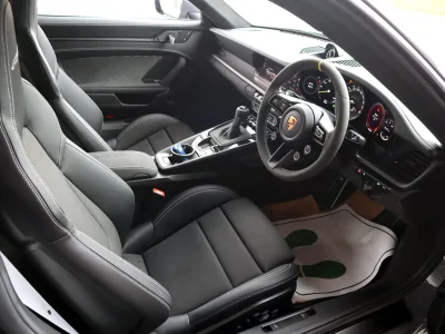  2025 PORSCHE 911 GT3 RS PDK  PCCB RHD for export from Japan