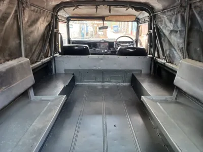 Classic Mid-1980s Land Rover 110 (Defender) for export from Japan