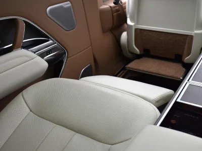 2024 Land Rover Range Rover SV Signature Suite 4.4L P615 Long Wheelbase 4WD for export from Japan