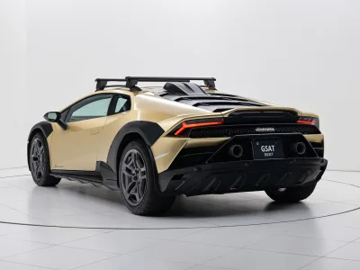 2024 Lamborghini Huracán Sterrato RHD - Oro Elios for export from Japan