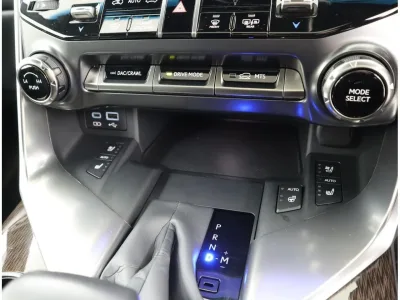 2023 Lexus LX600 EXECUTIVE Sonic Quartz 4 Seater for export from Japan