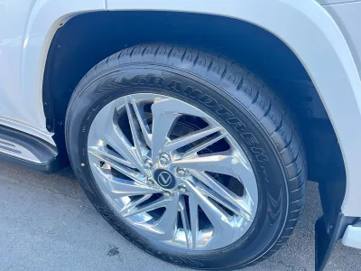 2026 Lexus LX 600 4WD / Modellista Aero, 22-Inch Alloys & Mark Levinson for export from Japan