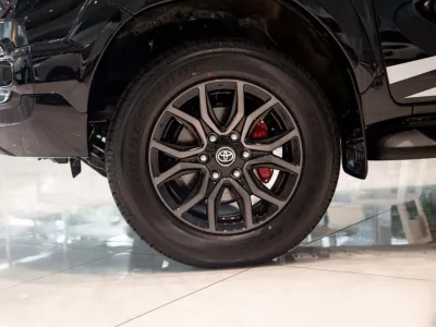 2022 RHD Toyota Hilux GR Sport double cab ( Pickup ) Rocco 2.8 automatic 4×4 (No.560460) for export from Japan