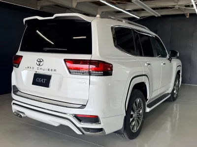  2026 TOYOTA LAND CRUISER LC300 ZX 4WD for export from Japan