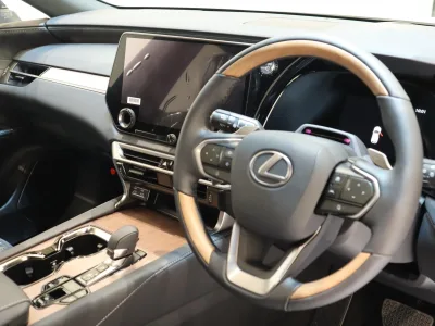 2025 Lexus RX 450h Plus Version L 4WD - The Ultimate Hybrid SUV Experience! (No.961024) for export from Japan