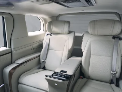 2025 All-New Lexus LM Unique "Luxury Mover" LM350/500 (No.J0810) for export from Japan