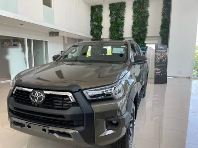 2022 RHD Toyota Hilux double cab ( Pickup ) Rocco 2.8 automatic 4x4 (No.560458)