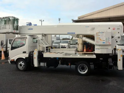 Toyota Dutro aerial work vehicle made by Aichi SK-22A (No.840768) for export from Japan