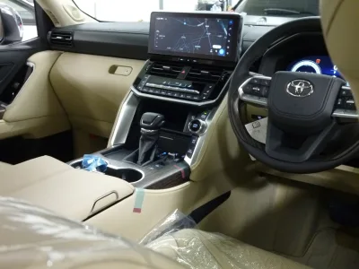 2025 TOYOTA LAND CRUISER LC300 ZX 4WD | MODELLISTA AERO for export from Japan