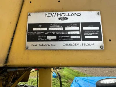 NEW HOLLAND 8040 Combine Harvester (No.J0835) for export from Japan