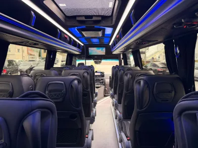 Mercedes-Benz Sprinter 519 CDI VIP / 20+1 Seats, 9-Speed Automatic for export from Japan