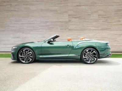 2026 Bentley Continental GTC 4.0 V8 Plug-in Hybrid for export from Japan