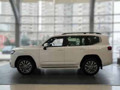 2026 Toyota Land Cruiser 300 ZX 3.5L V6 Petrol 5-Seater for export from Japan