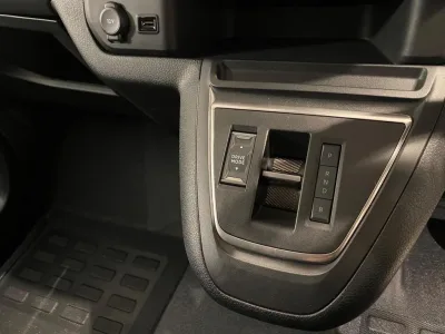 2025 Toyota Proace Verso 9-Seater Electric MPV