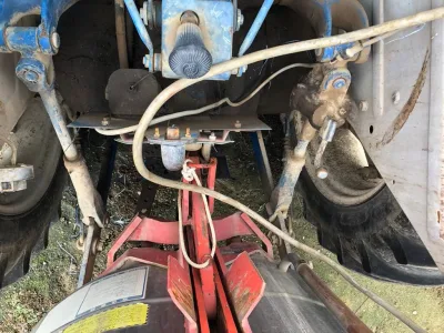 FORD 6600 TRACTOR (No.J0832)