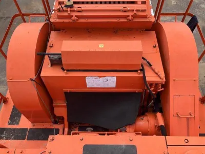 HITACHI HR320G Self-Propelled 20tons (Wood-Chippers Jaw Crusher (No.J0808)