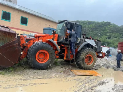 HITACHI ZW310 WHEEL LOADER (No.J0850)