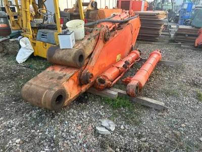 HITACHI ZX670LCR- 3 Excavator (No.J0928)