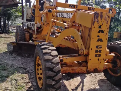 Mitsubishi MG230  Motor Grader (N0-J0685)