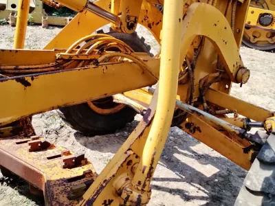 Mitsubishi MG230  Motor Grader (N0-J0685)