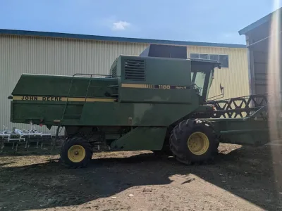 John Deere 1188 Hydro/4 Combine Harvester (No.J0996)