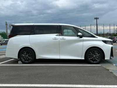 2025 Toyota VELLFIRE 2.4 Z Premier MPV for export from Japan