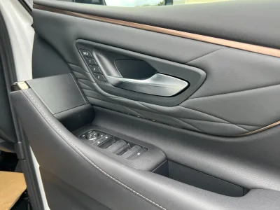 2025 Toyota VELLFIRE 2.4 Z Premier MPV for export from Japan