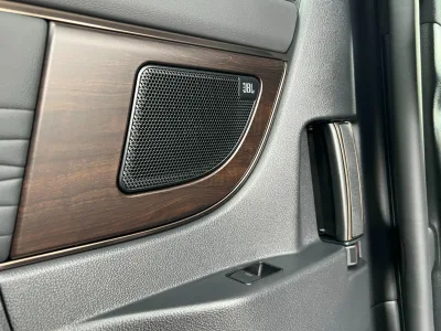 2025 Toyota VELLFIRE 2.4 Z Premier MPV for export from Japan