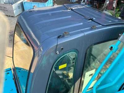 KOBELCO SK200 Excavator (No.J0744)