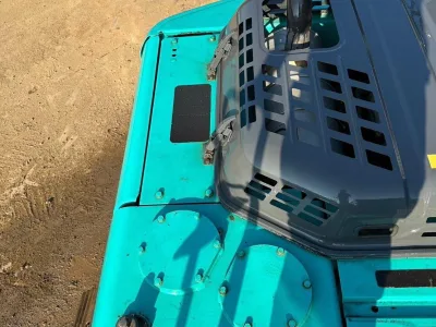 KOBELCO SK200 Excavator (No.J0744)