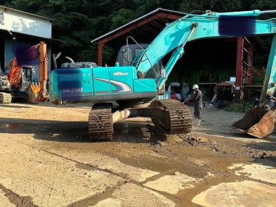 KOBELCO SK200 Excavator (No.J0744)
