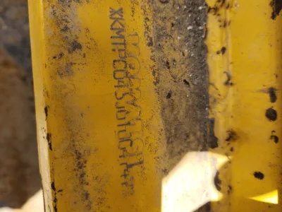 Komatsu  Excavator Machinery 2004  (No-J0705)