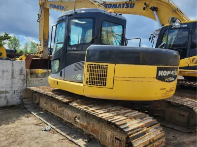 Komatsu  Excavator Machinery 2004  (No-J0705)